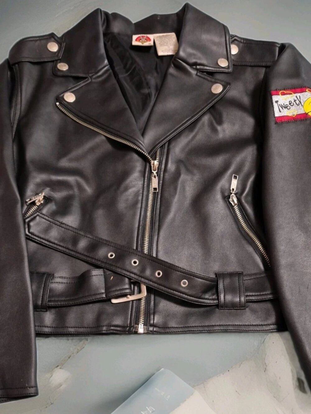 Vintage 1997 Looney Tunes Youth Faux Leather Tweety Bird Motorcycle Jacket 14